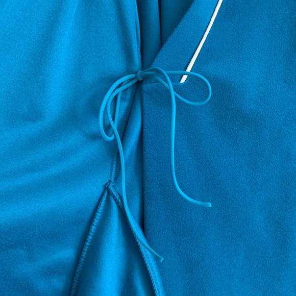 Vanity Fair Robe - Picture 6 of 7